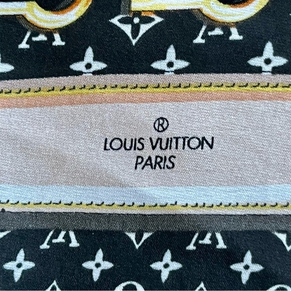 100% silk Black and White Monogram Wrap - Picture 14 of 14